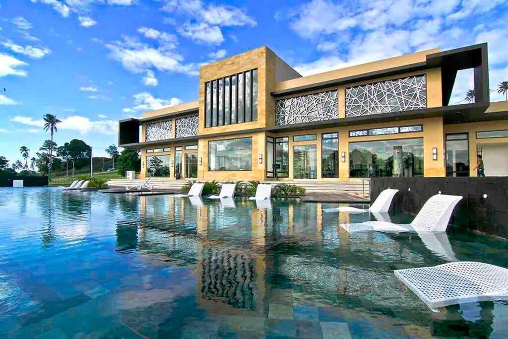 Overlooking Staycation At Sandari Batulao Tagaytay City Luaran gambar